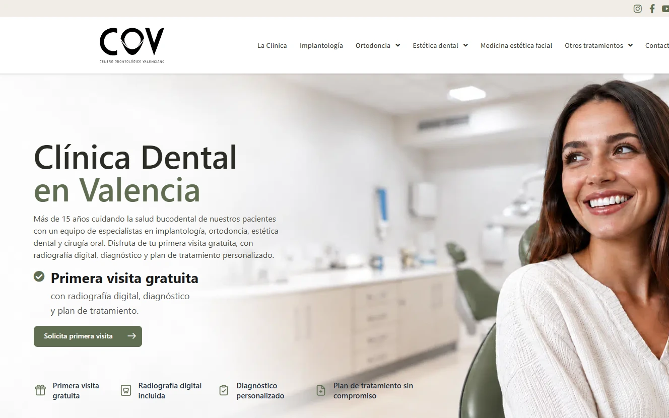 Web de Clínica COV en ordenador: portada Clínica Dental en Valencia